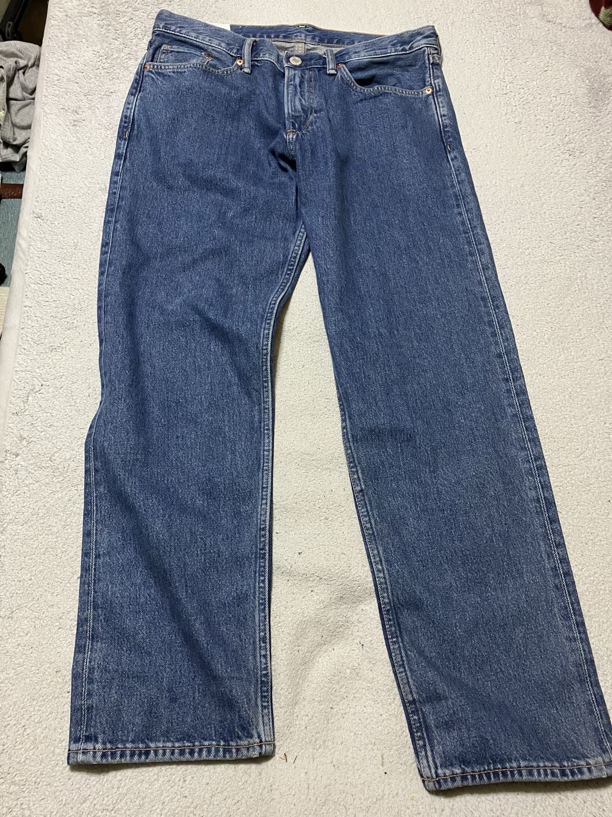 5990円のジーンズ